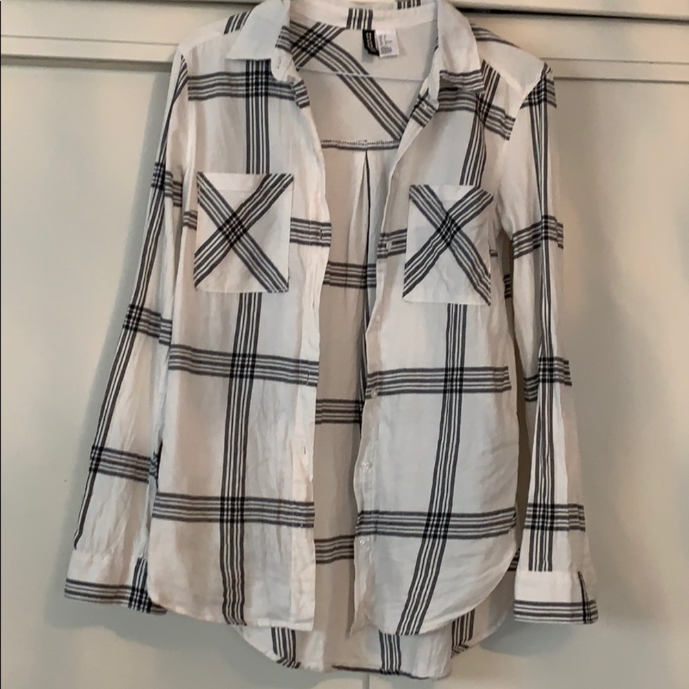 H & M Plaid Button down shirt size 0